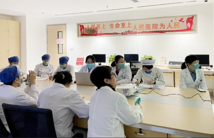 皇冠足球网
（自治区人民医院东院）产科开展专业培训活动