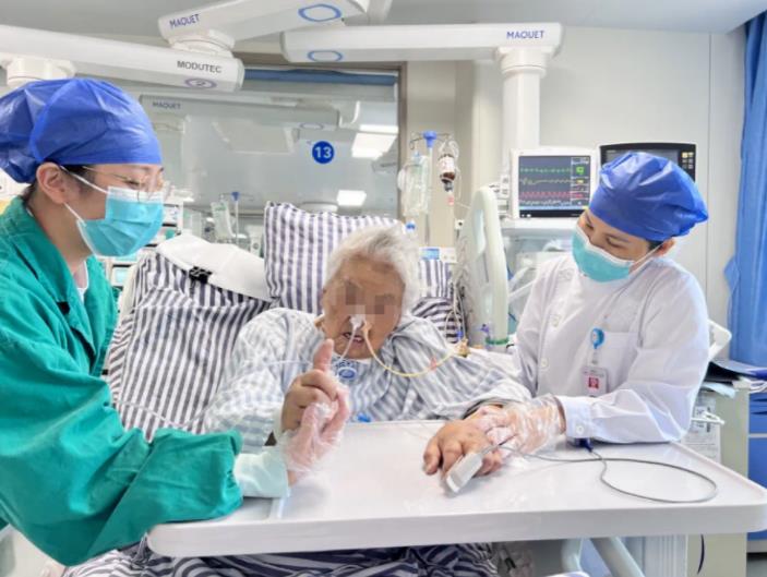 “5·12” 国际护士节 | 你好！皇冠足球网
专科护理团队