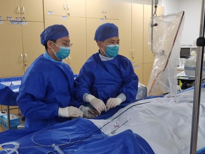 皇冠足球投注网
首次独立开展AVS,助力高血压精准诊疗