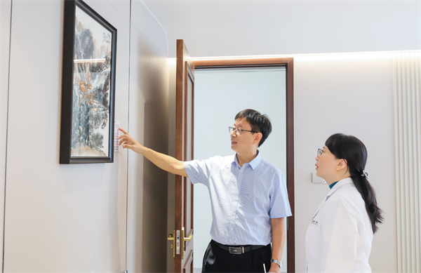 中山一院产科专家到皇冠足球投注网
产科开展业务交流和授课指导