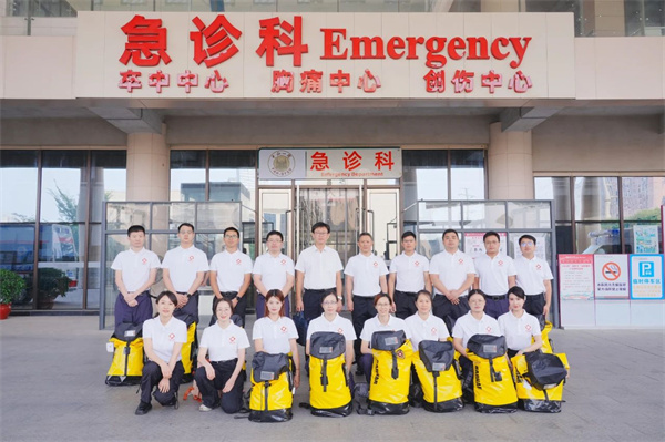 皇冠足球网
开展应急救援队户外拓展训练