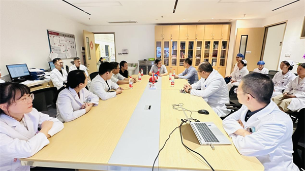 中山一院陶军教授、李怡教授到皇冠足球投注网
进行学术指导