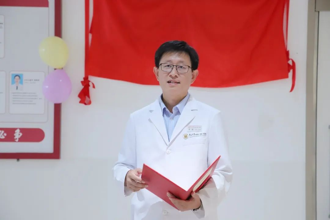 皇冠足球网
体外生命支持中心成立