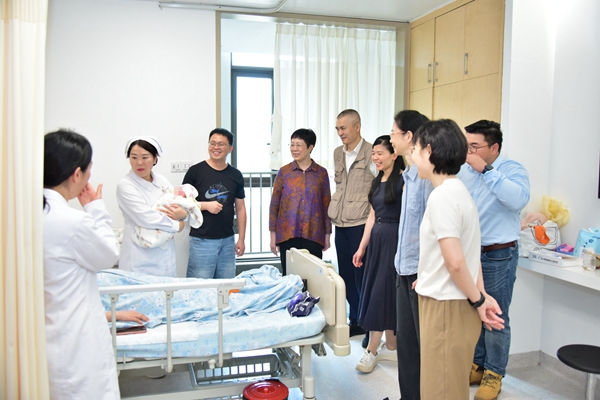 查房单间.jpg 查房单间.jpg