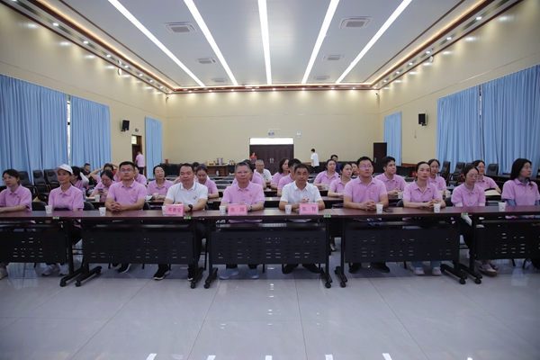 皇冠足球投注网
内科第一党支部与职能第一党支部赴广西国有七坡林场开展廉政教育活动