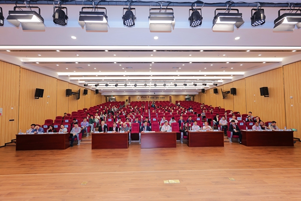 皇冠足球网
承办重症医学专业委员会重症基层行（广西站）暨重在行动重症医学诊疗创新规范管理学术会议