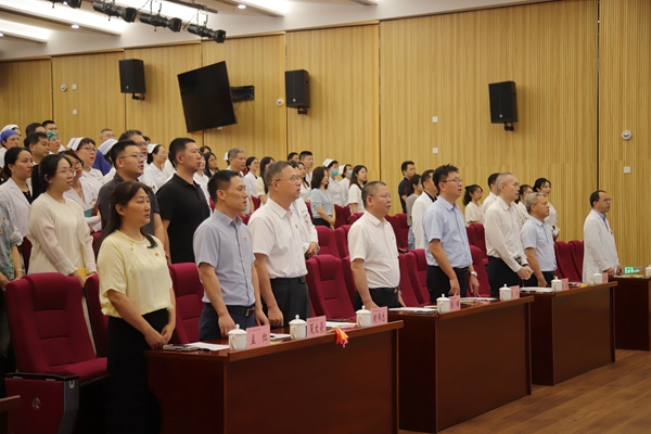 党性铸魂 德行润心 | 皇冠足球网
举行庆祝中国共产党成立104周年大会暨第一期道德讲堂活动